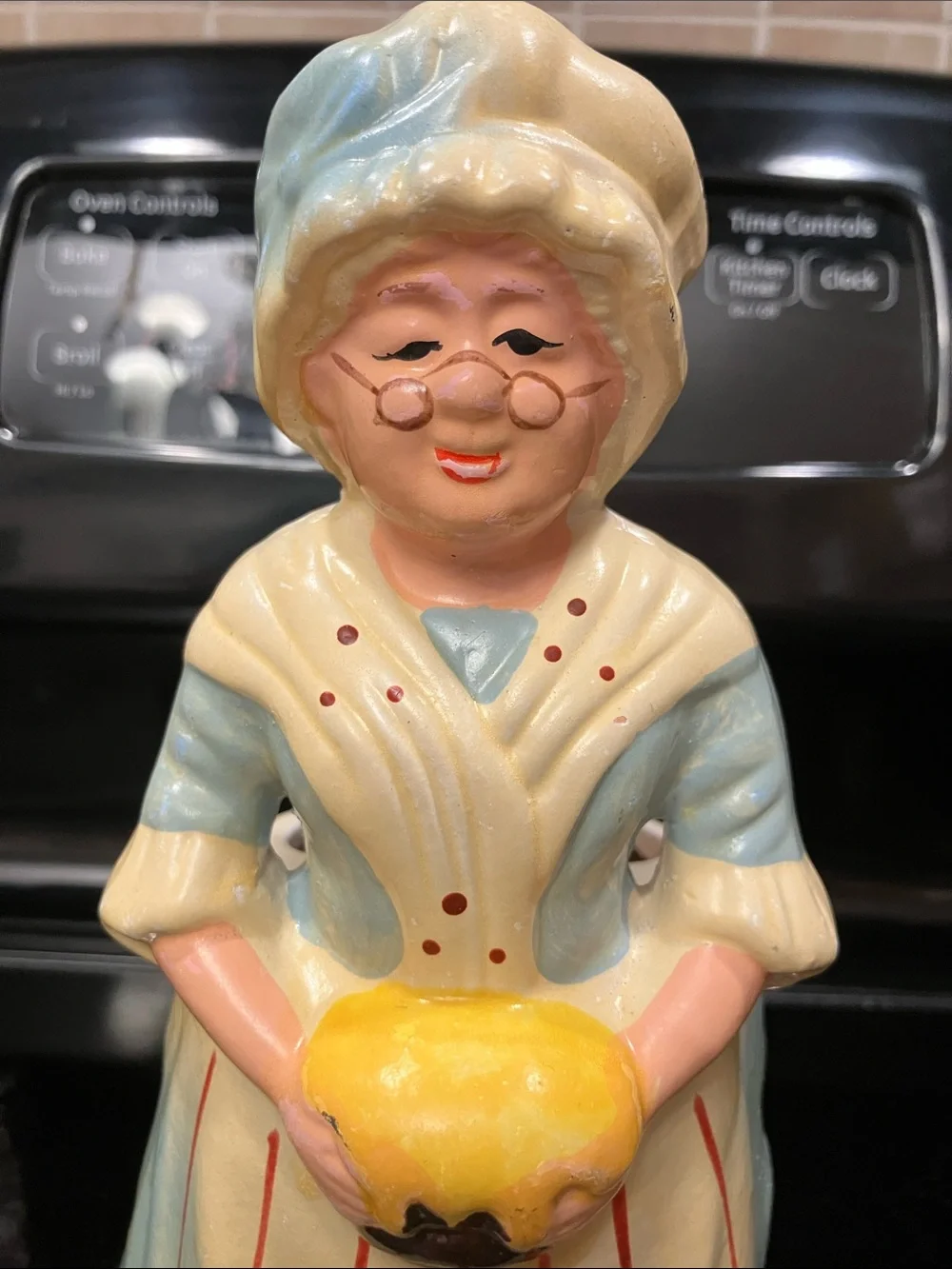 Grandma Utensil holder or planter. Adorable and in nice shape.